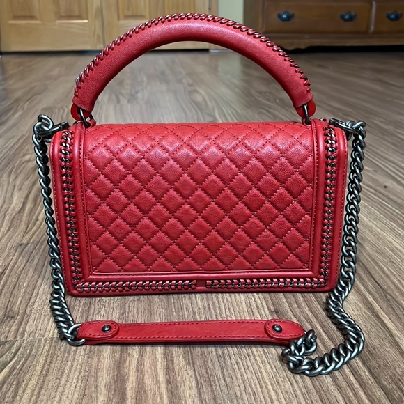 A109- π―% authentic Chanel Medium Boy top handle bag - Picture 4 of 17